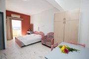 Stalos Kreta, Stalos: Hotel mit Pool und Panoramablick aufs Meer zu verkaufen Gewerbe kaufen